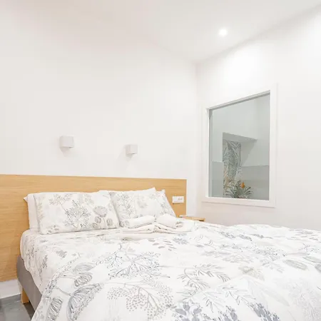 Eos - Elegants & Apartment *