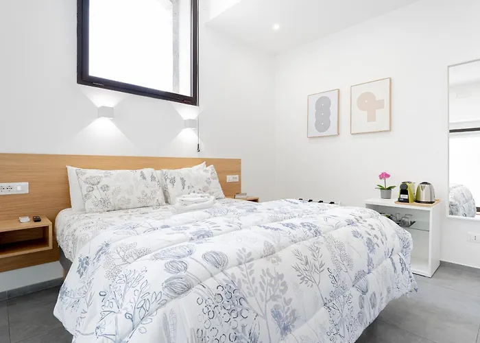 Eos - Elegant & Apartament *