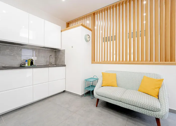 Eos - Elegant & Apartament *