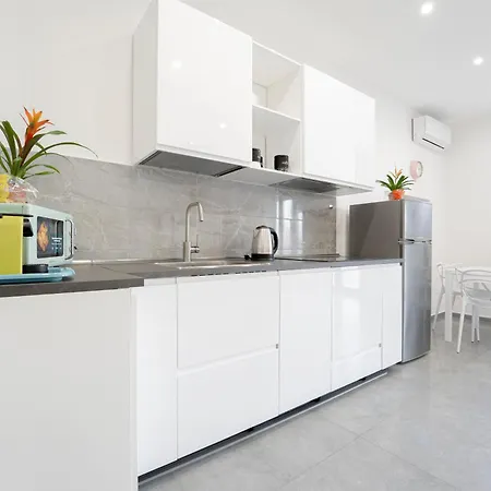 Eos - Elegant & Apartmán *